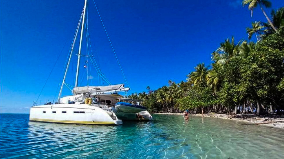 Land-Based Fishing vs. Live-Aboard Holiday